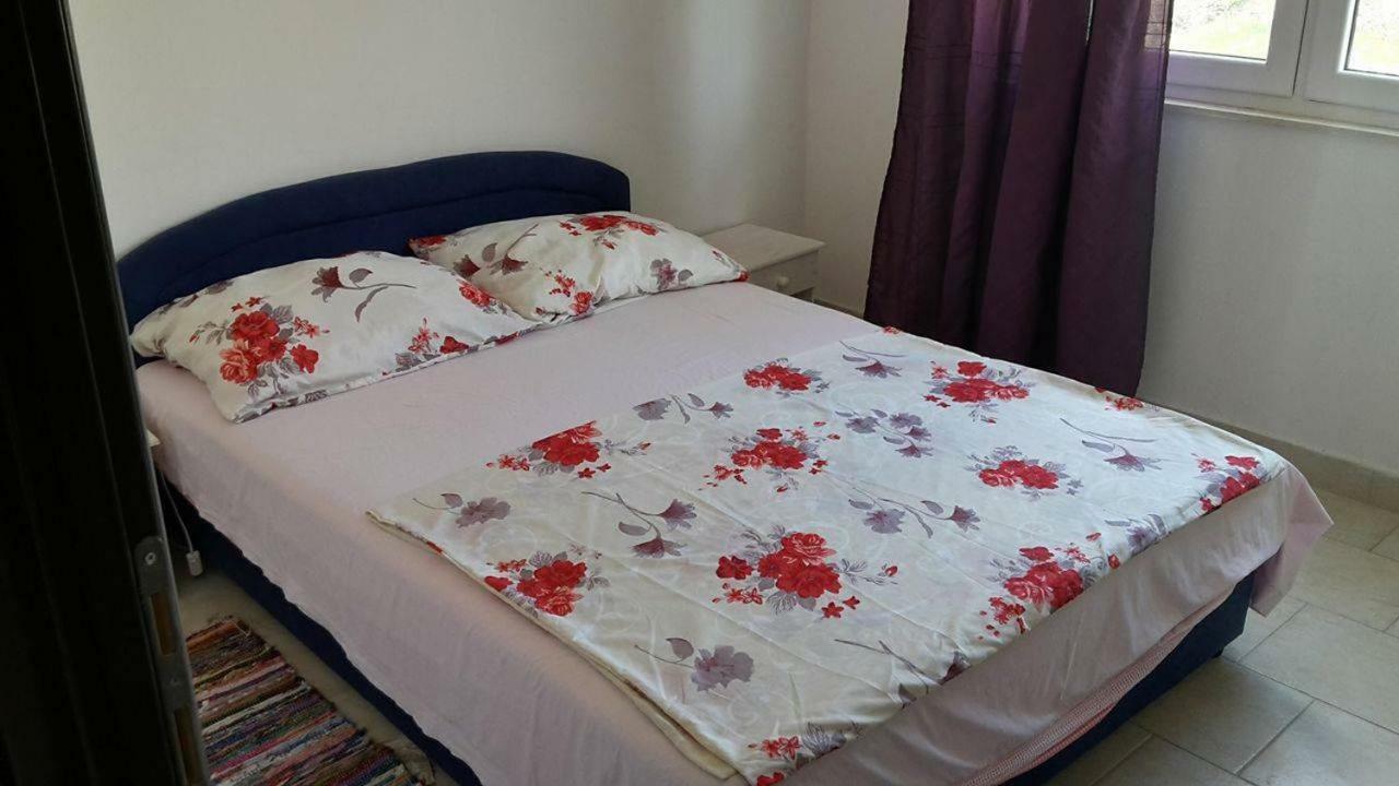 Apartments Luki Trogir Exterior photo